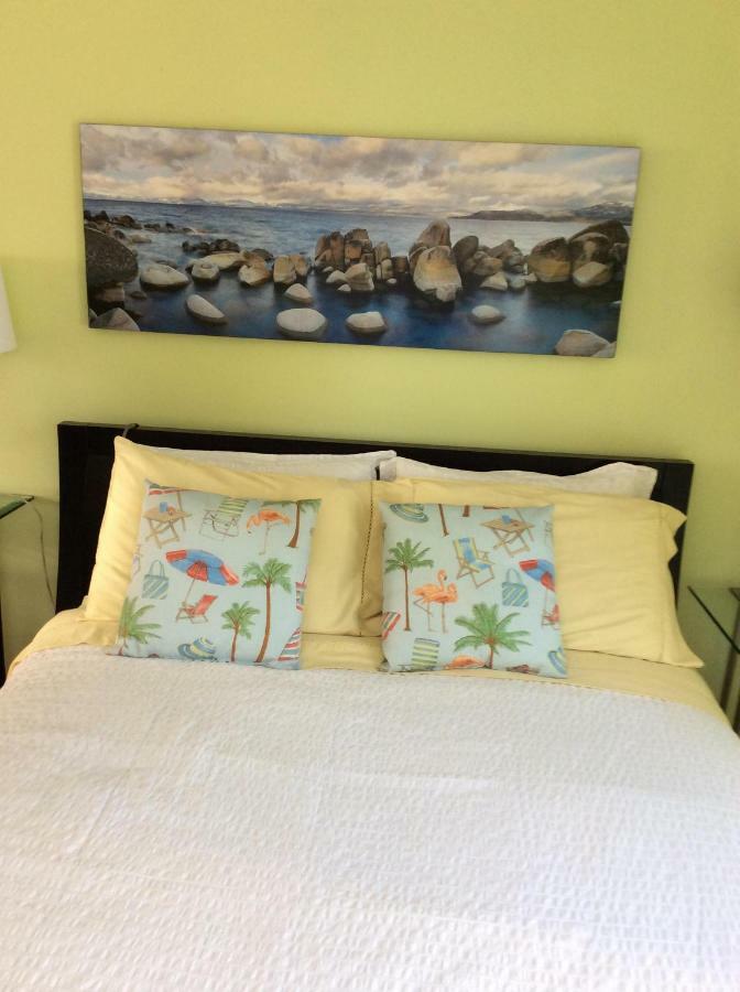 A Float Home B&B In Fisherman'S Wharf Victoria Exterior foto